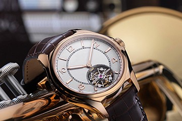 原装深圳爱彼手表钢表带维修 